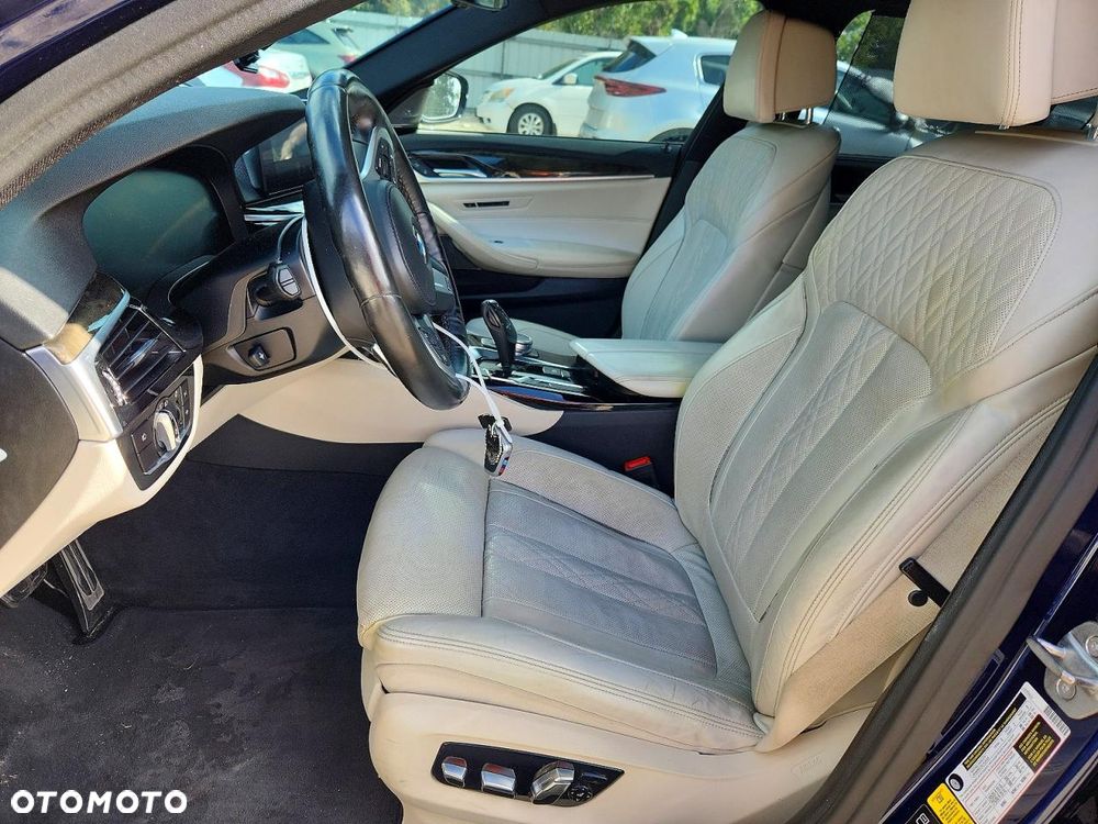 BMW Seria 5 540i xDrive Sport - 8