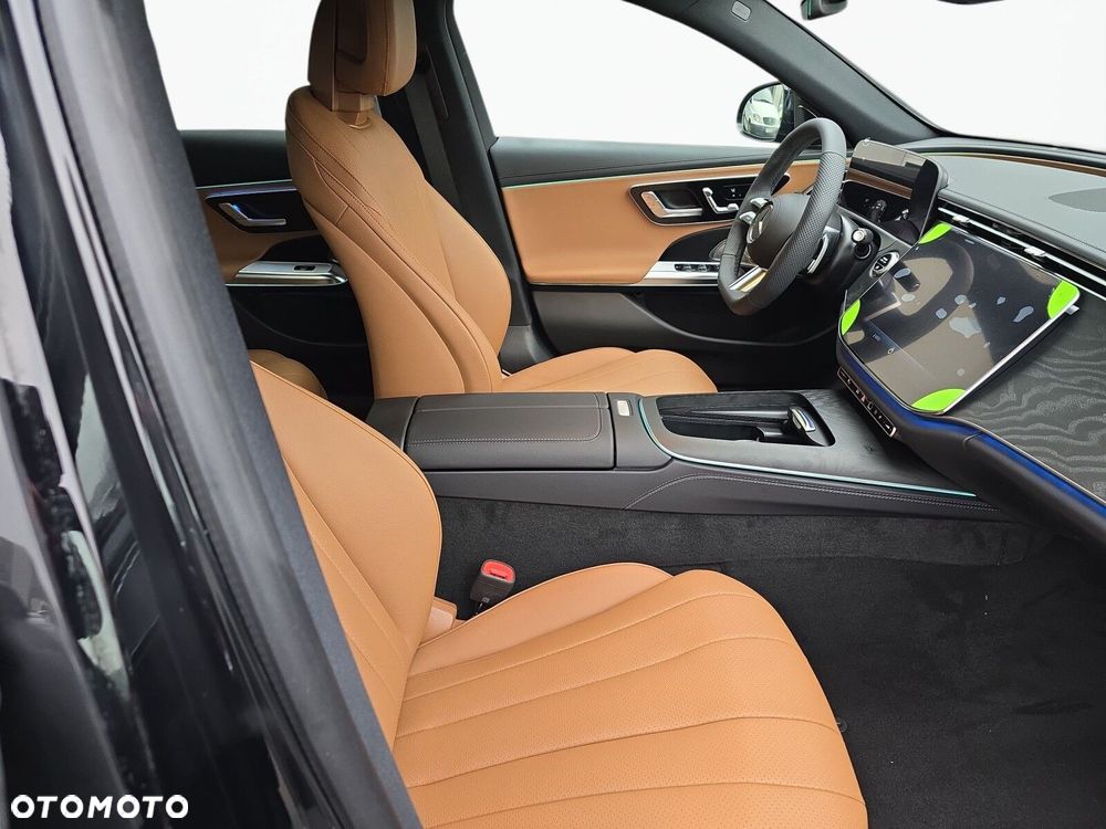 Mercedes-Benz Klasa E 200 mHEV 4-Matic AMG 9G-Tronic - 16