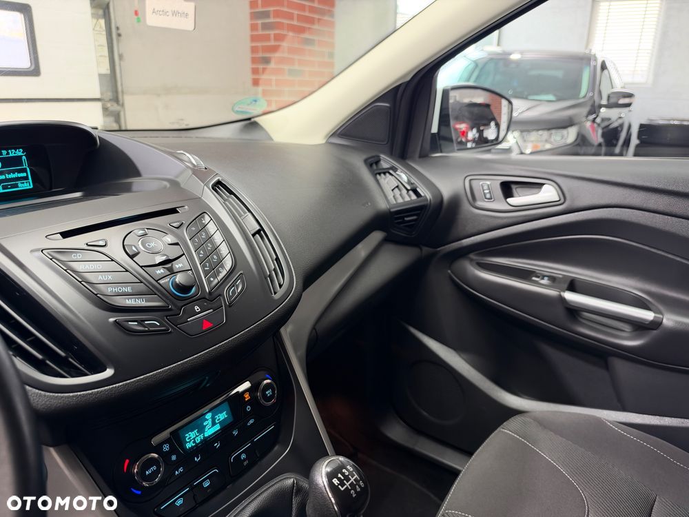 Ford Kuga 2.0 TDCi 4x4 Business Edition - 23
