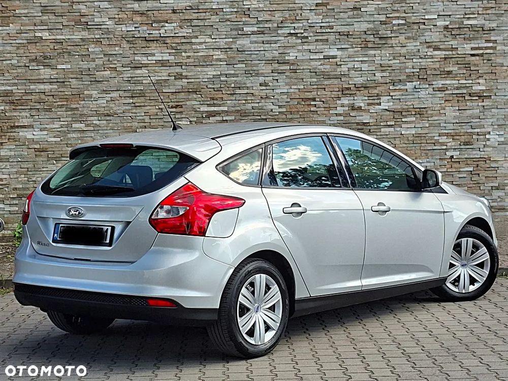 Ford Focus 1.6 TI-VCT Champions Edition - 14