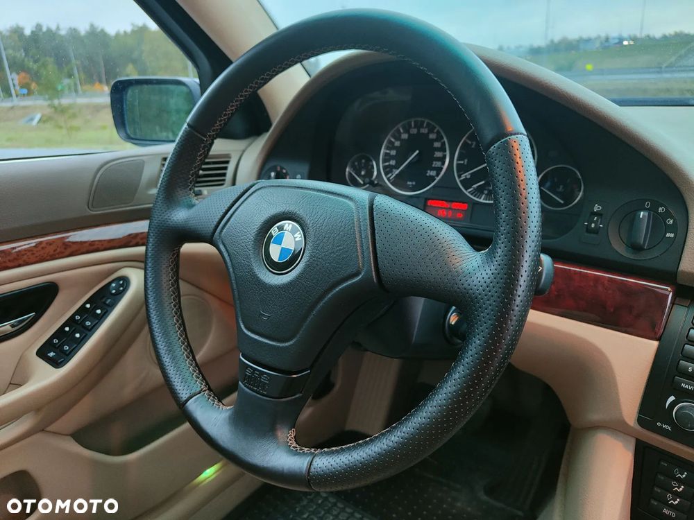 BMW Seria 5 - 21