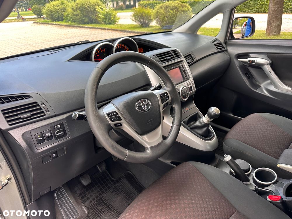 Toyota Verso 2.0 D-4D Executive - 15