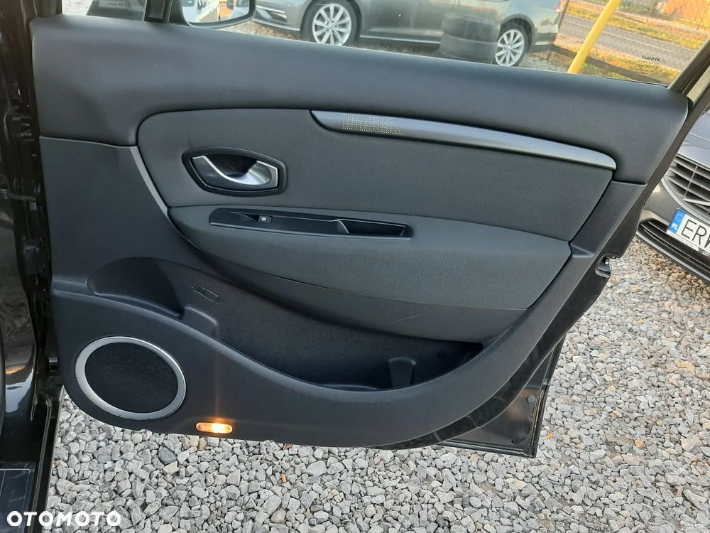 Renault Scenic 1.4 16V TCE Expression - 25