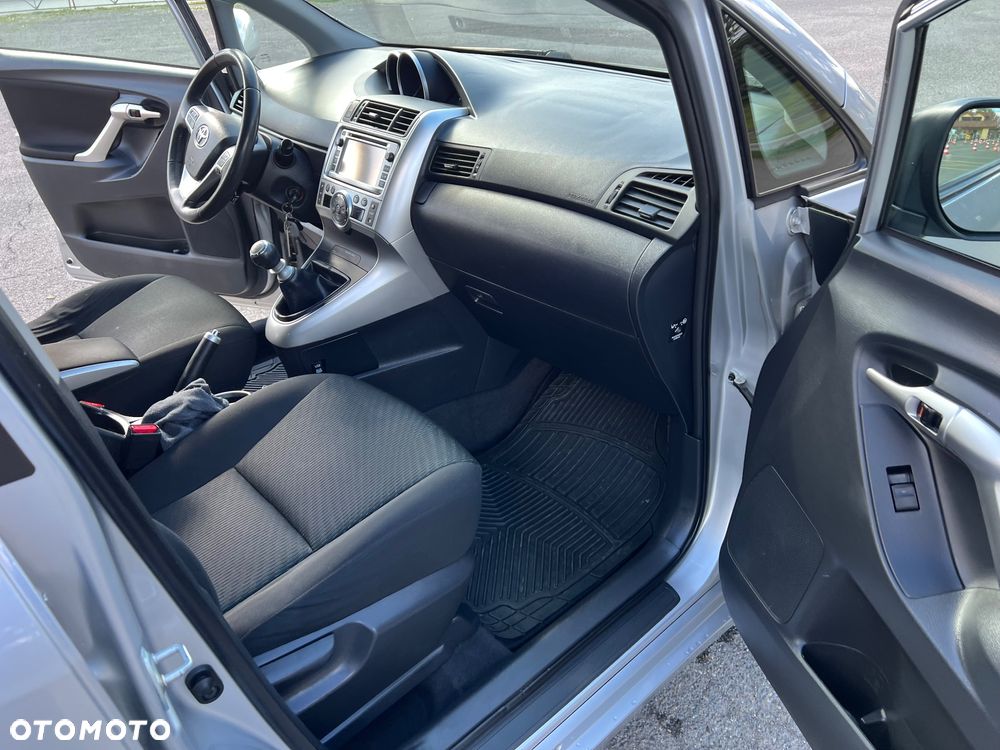 Toyota Verso 1.8 5-Sitzer Executive - 36