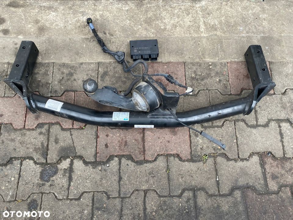 AUDI Q5 8R HAK HOLOWNICZY MODUŁ KOMPLET 8R0800495E - 1