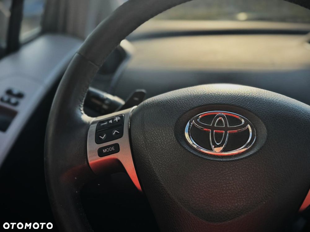 Toyota Yaris - 13