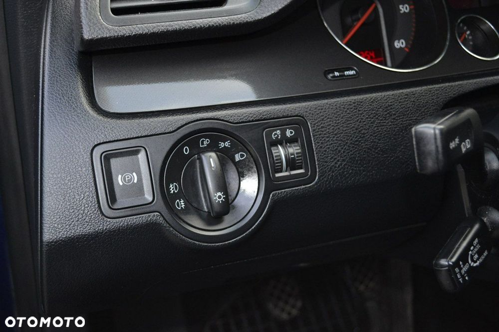 Volkswagen Passat - 25