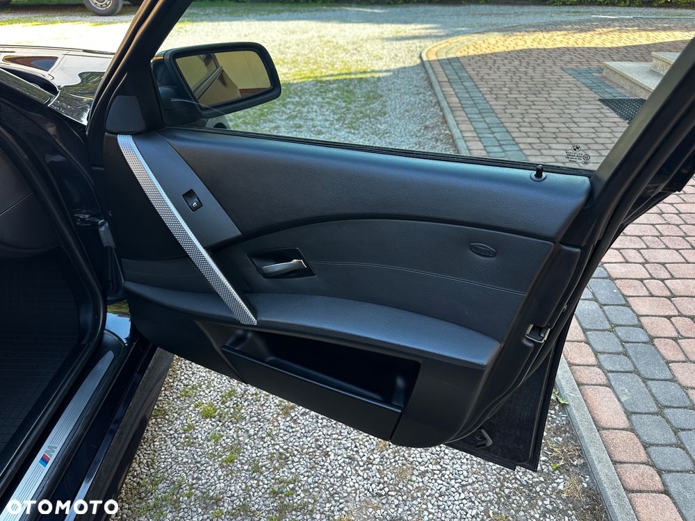 BMW Seria 5 525i - 14