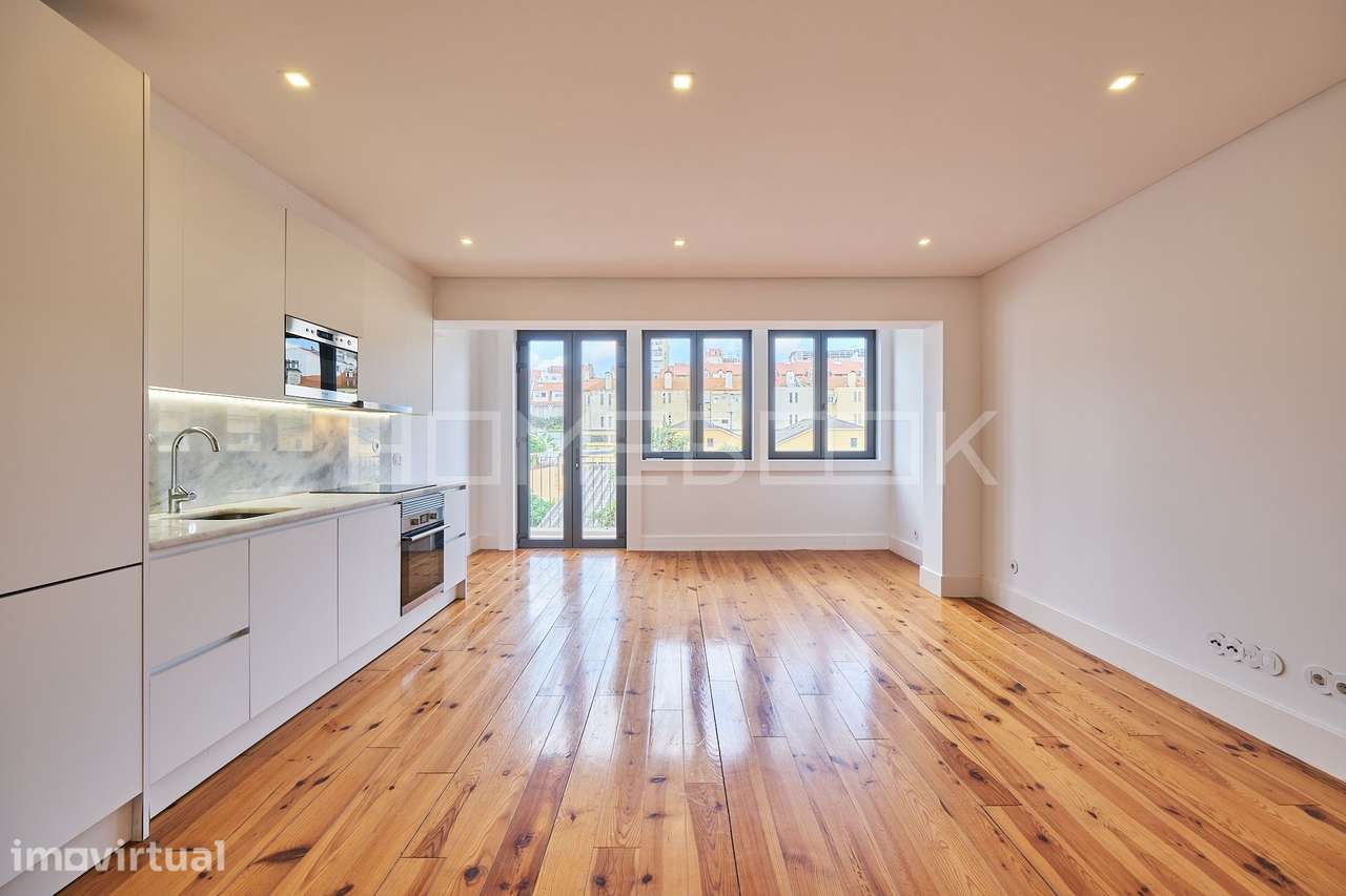 Apartamento T2 Duplex renovado com terraço na Graça - Lisboa - Grande imagem: 3/33