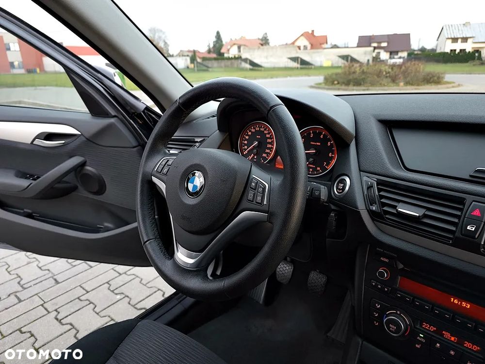 BMW X1 sDrive18i - 27