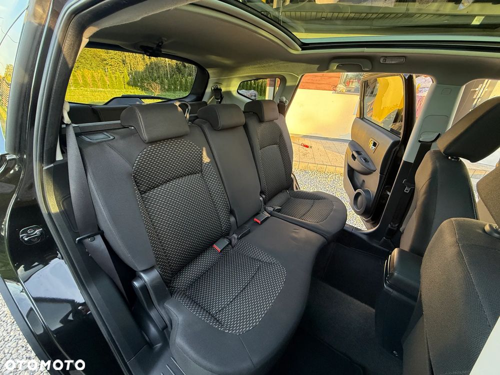 Nissan Qashqai+2 - 22