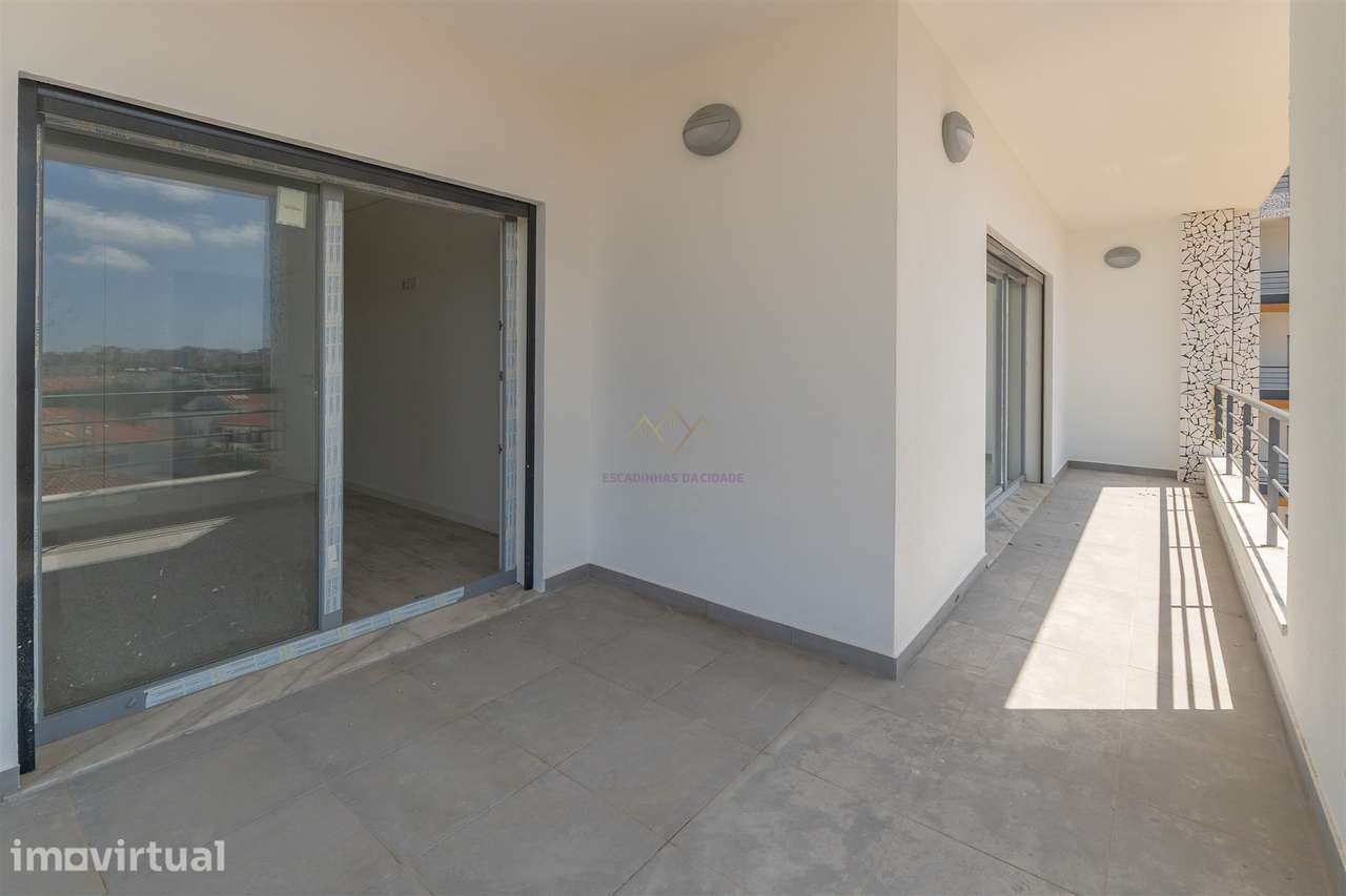 T3 Duplex com Terraço, Churrasqueira e 2 lugares de estacionamento | C - Grande imagem: 4/55