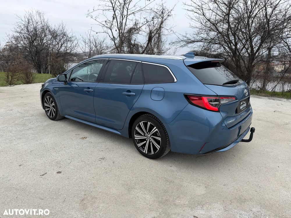 Toyota Corolla 1.8 HSD Business - 8