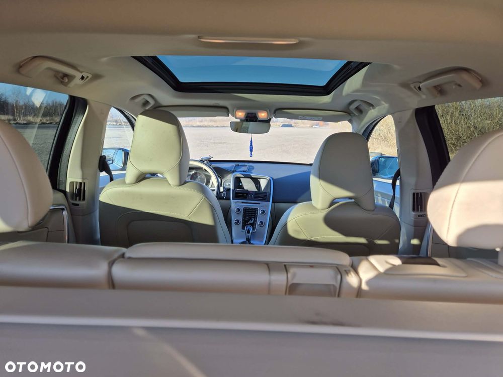 Volvo XC 60 - 4