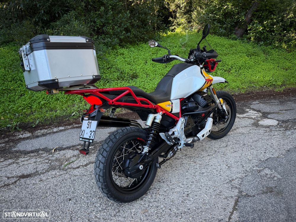 Moto Guzzi V85 TT - 14