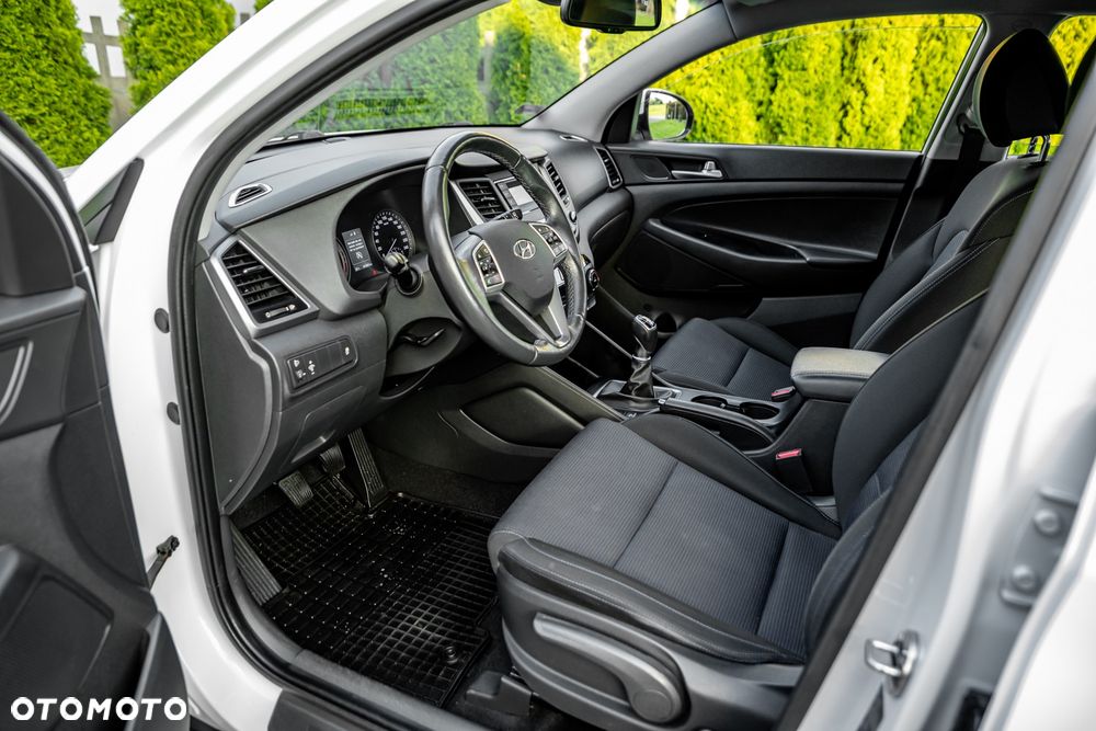 Hyundai Tucson 1.7 CRDI BlueDrive Classic 2WD - 16