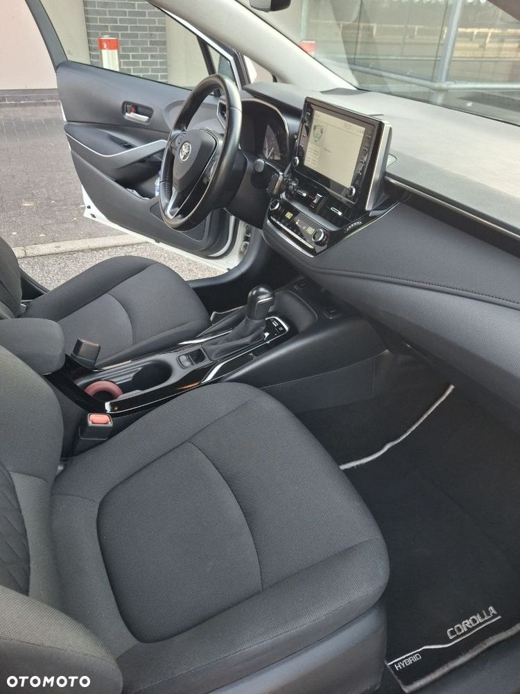 Toyota Corolla - 13