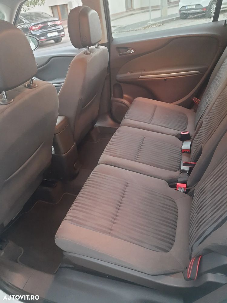 Opel Zafira - 15
