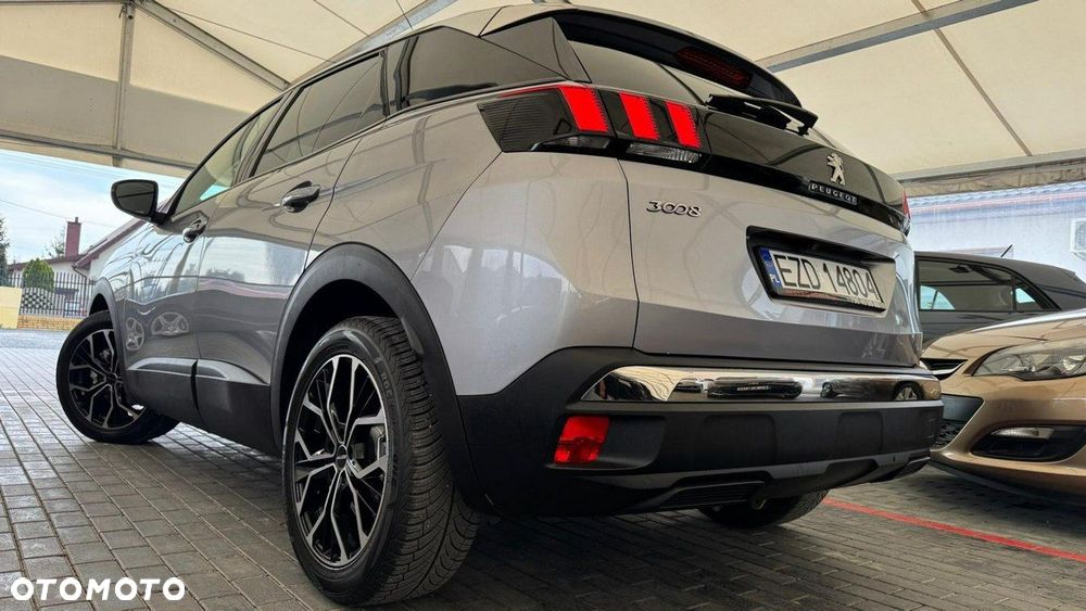 Peugeot 3008 1.2 PureTech Road Trip S&S - 31
