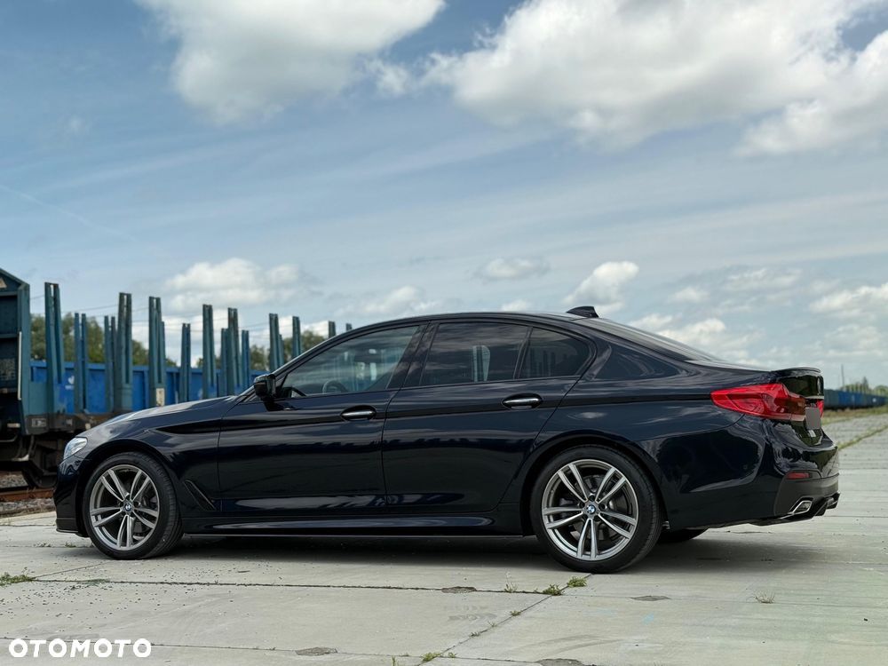 BMW Seria 5 520d xDrive M Sport sport - 32