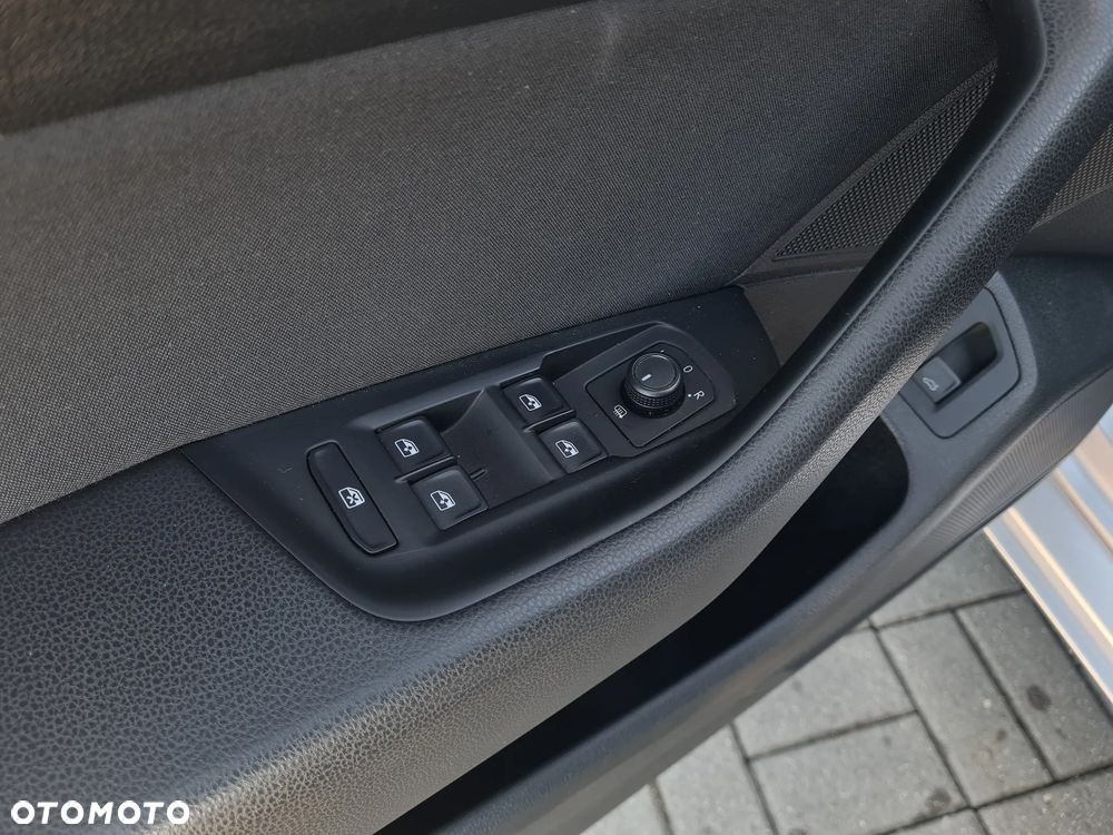 Volkswagen Passat 1.4 TSI BMT Comfortline - 9