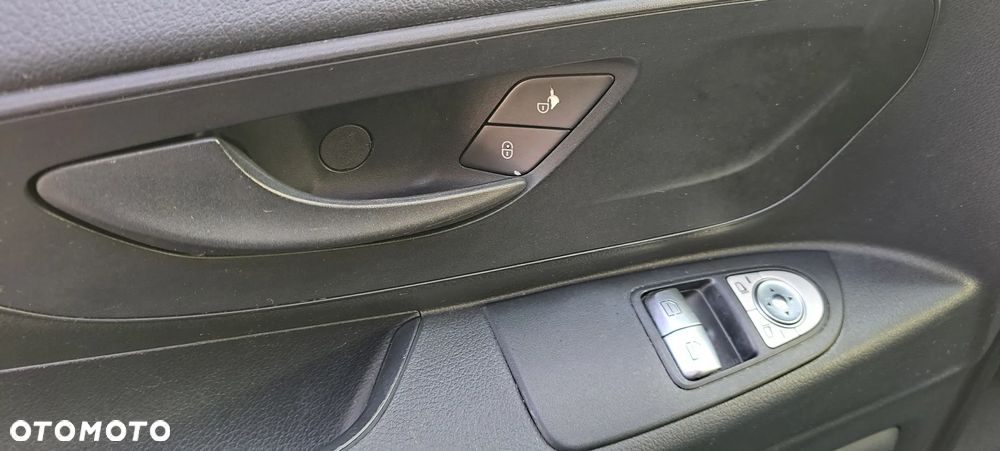 Mercedes-Benz Vito Tourer Base 447.701 - 25