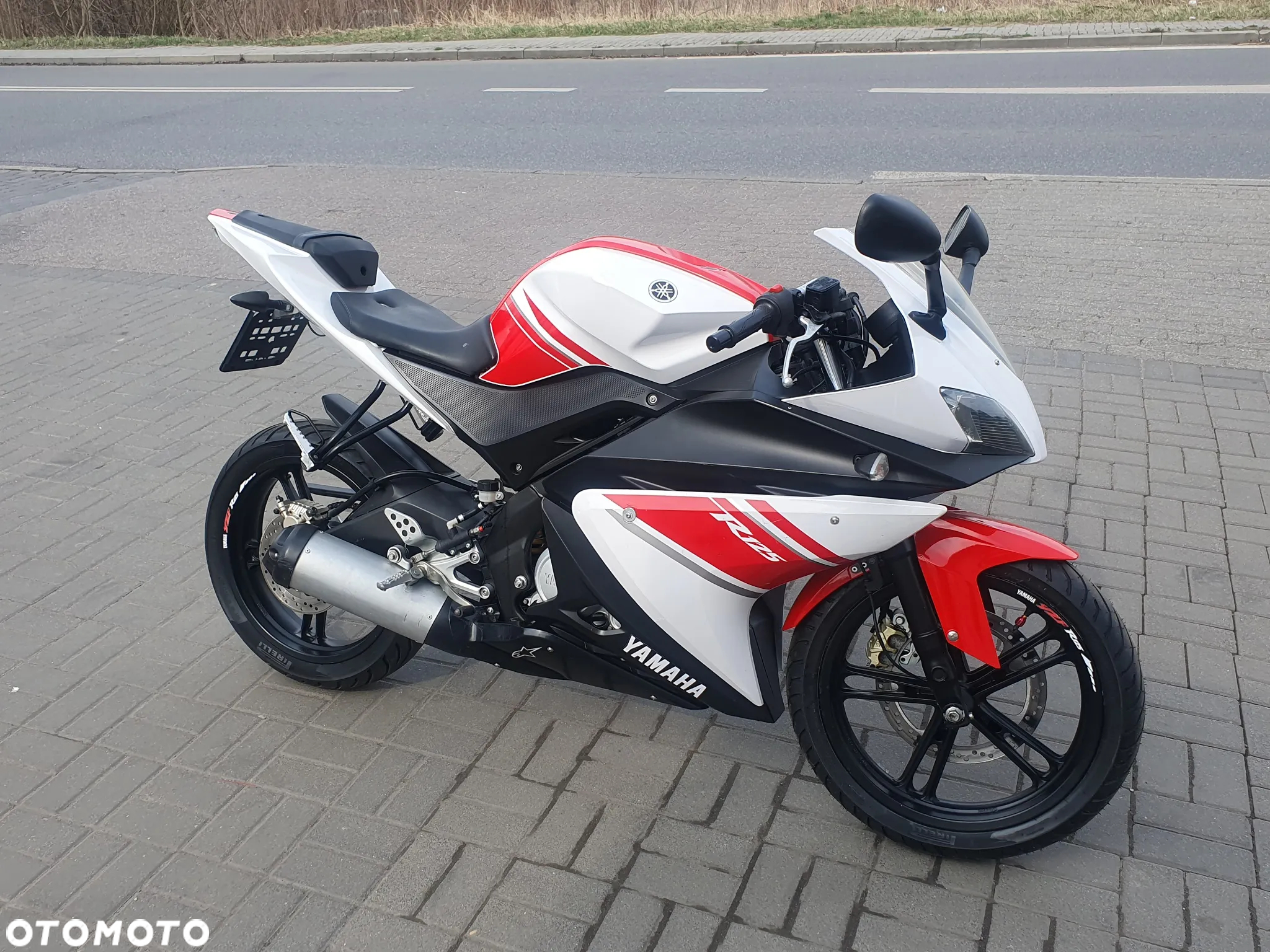 Yamaha YZF - 2