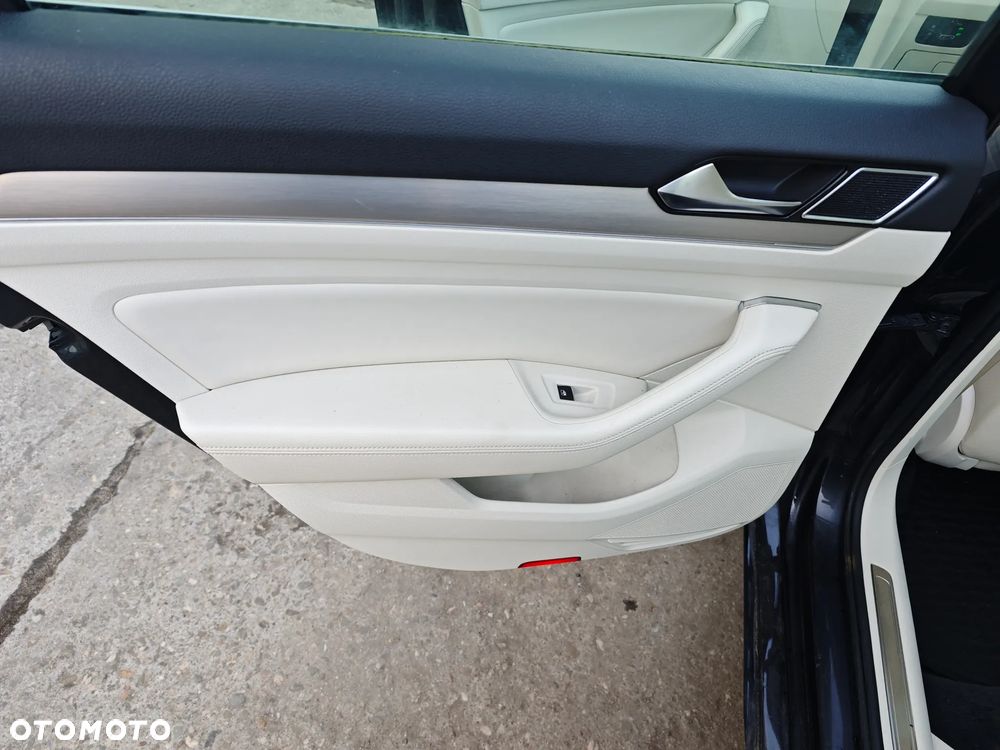 Volkswagen Passat 2.0 TSI BMT Highline DSG - 19