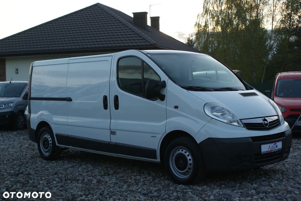 Opel Vivaro - 1