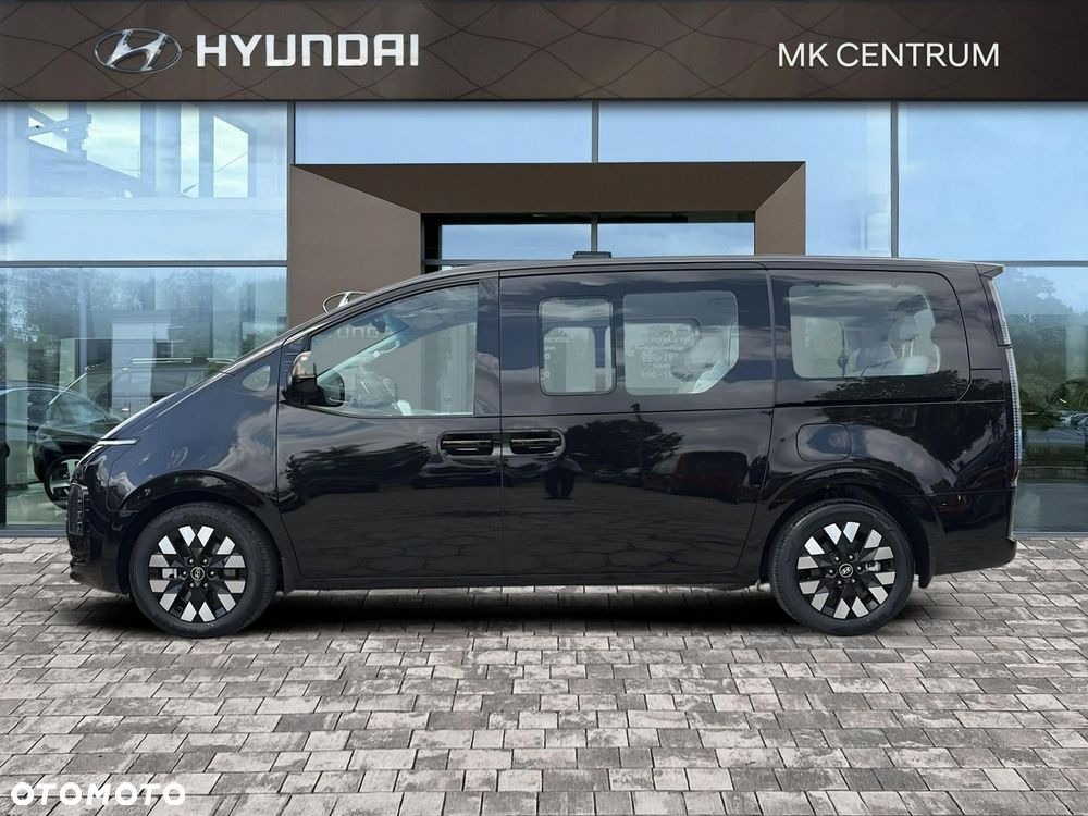 Hyundai Staria - 3