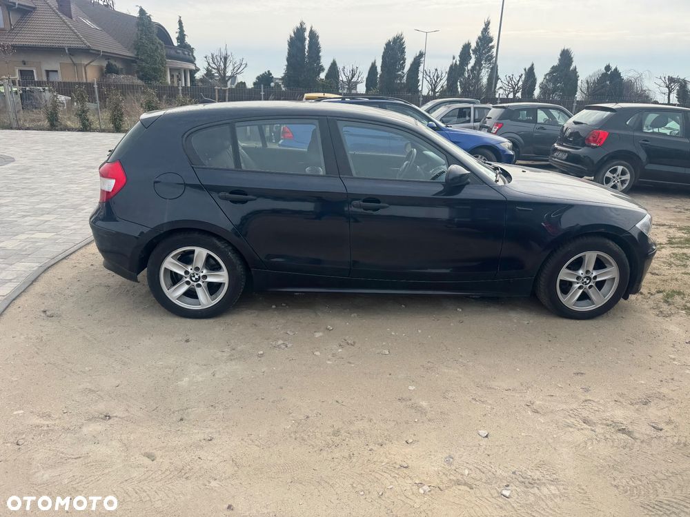 BMW Seria 1 - 25