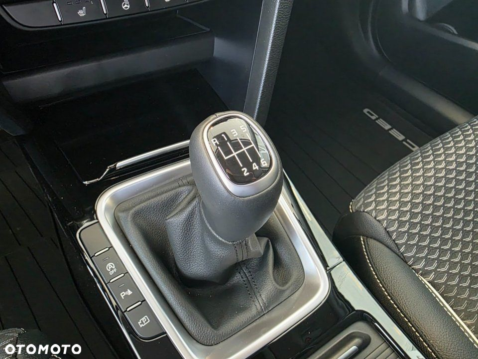 Kia Ceed - 22