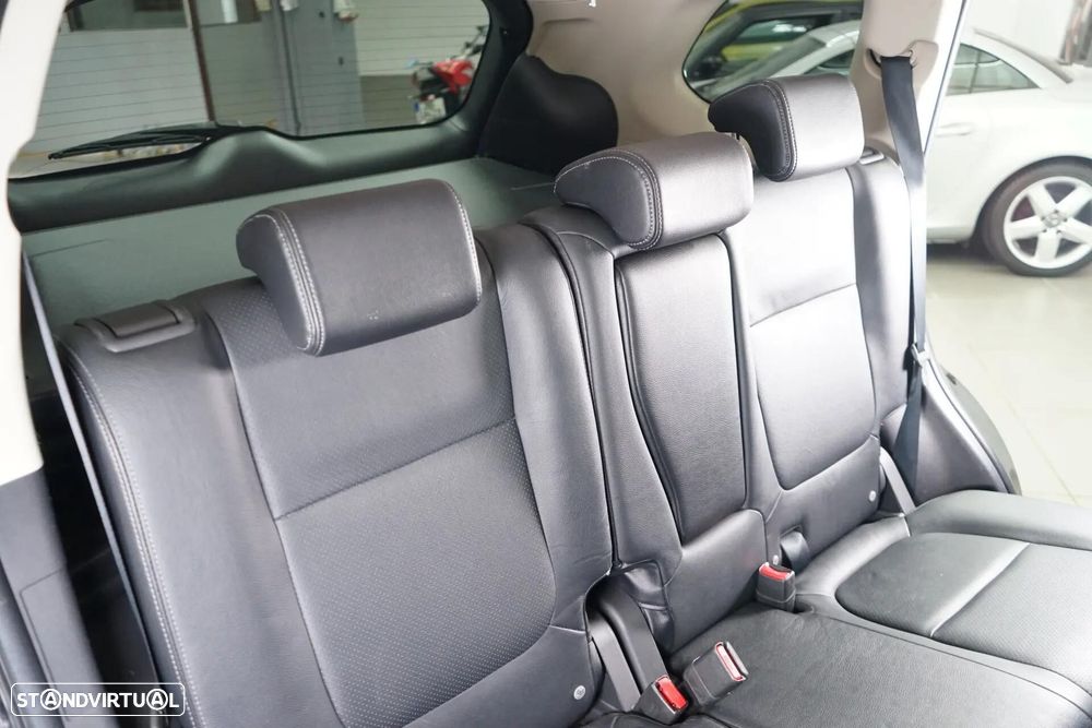 Mitsubishi Outlander 2.0 4WD Plus - 42