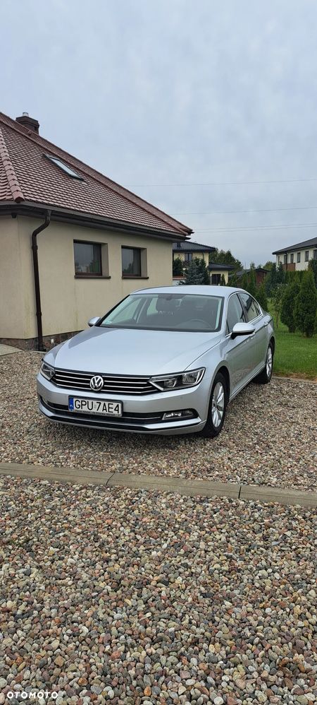 Volkswagen Passat - 2