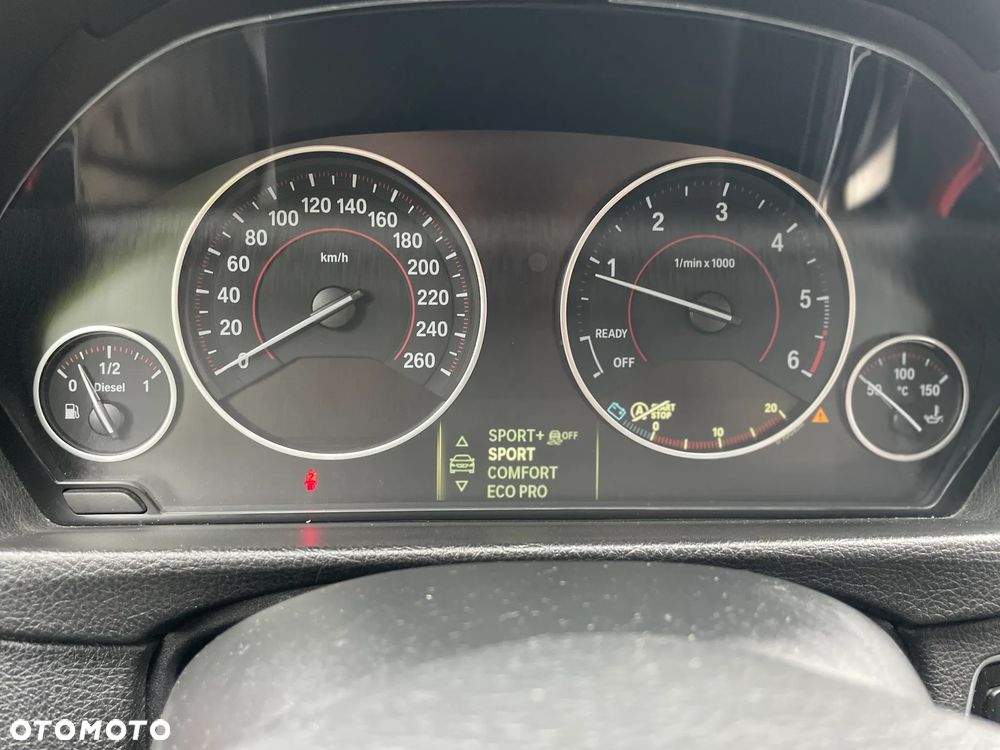 BMW Seria 3 318d Sport Line - 25