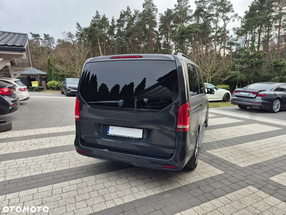 Mercedes-Benz Klasa V - 15