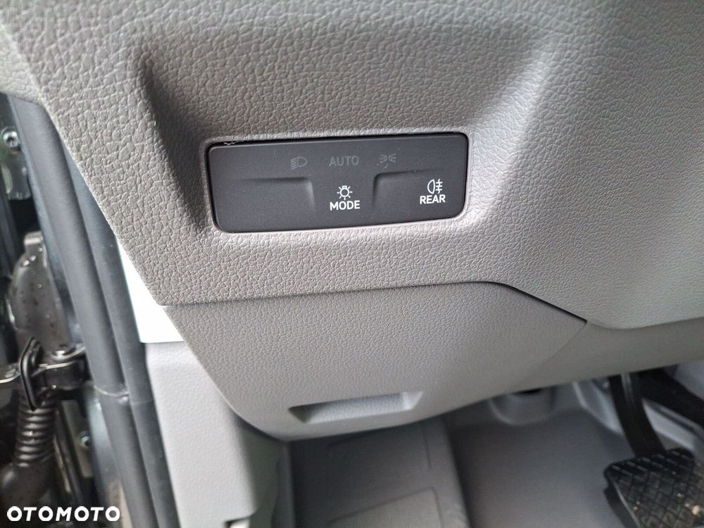 Volkswagen Crafter 35 furgon 177km Automat 3640 - 19