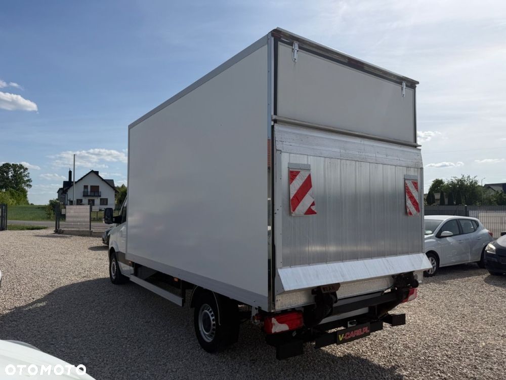 Mercedes-Benz Sprinter - 4