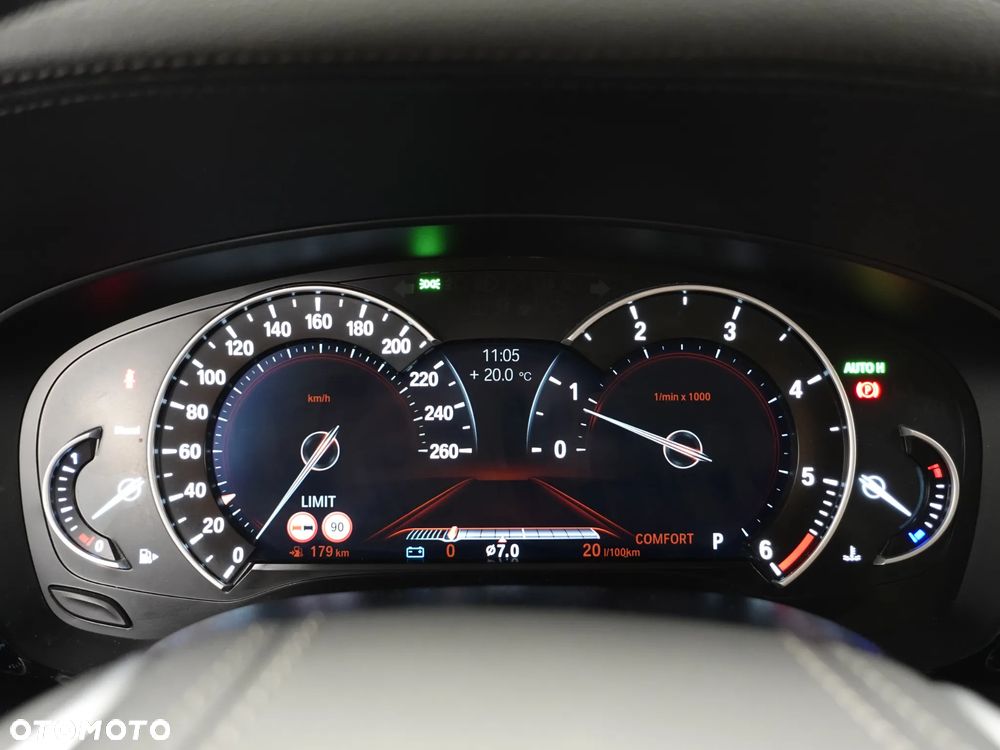 BMW Seria 5 520d xDrive Luxury Line - 37