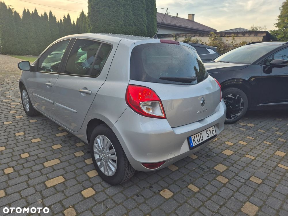 Renault Clio 1.2 16V 75 Expression - 6