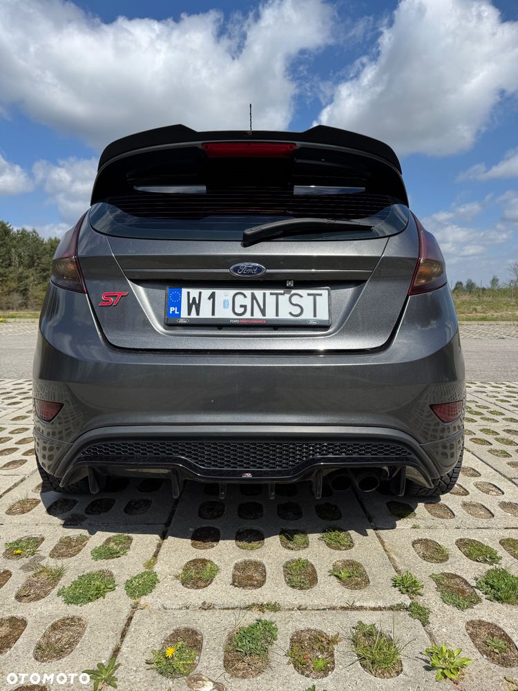 Ford Fiesta 1.6 EcoBoost ST - 8