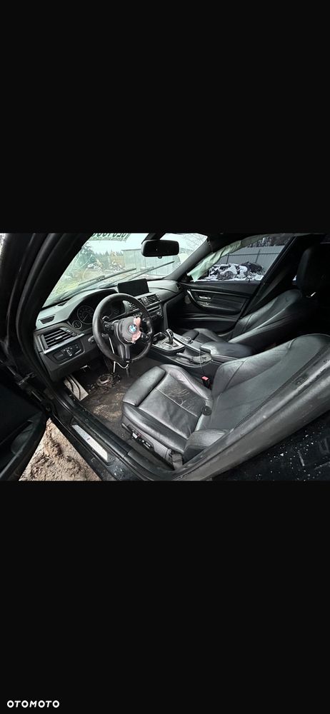 BMW Seria 3 335i xDrive - 10