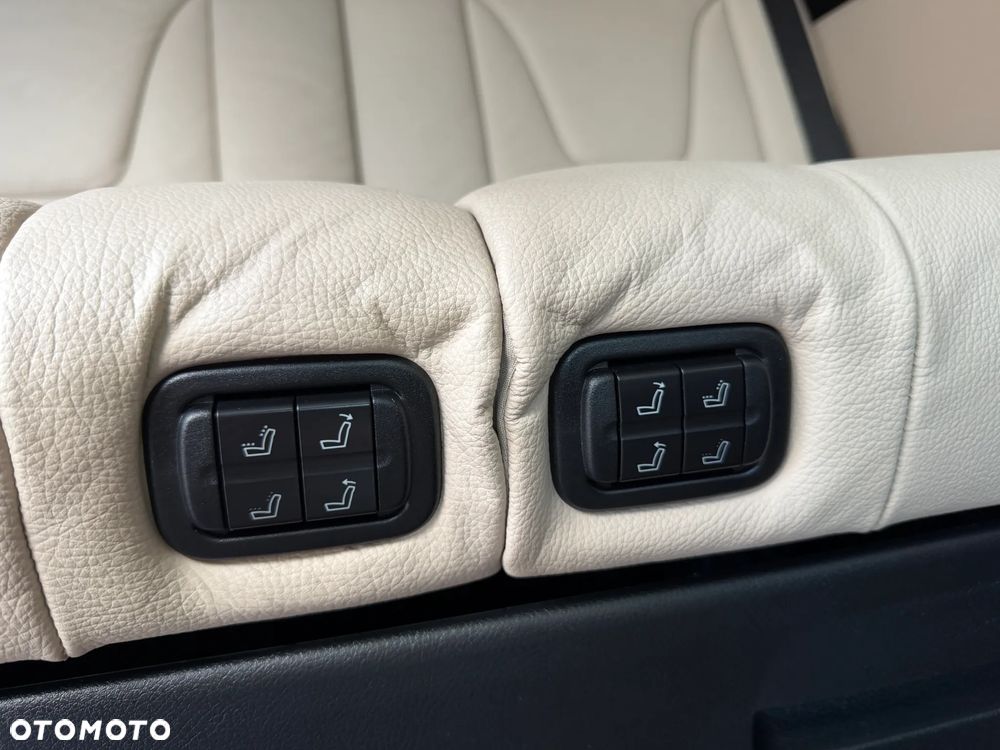 Mercedes-Benz Klasa V 300 d lang 4Matic 9G-TRONIC Edition 2023 - 25