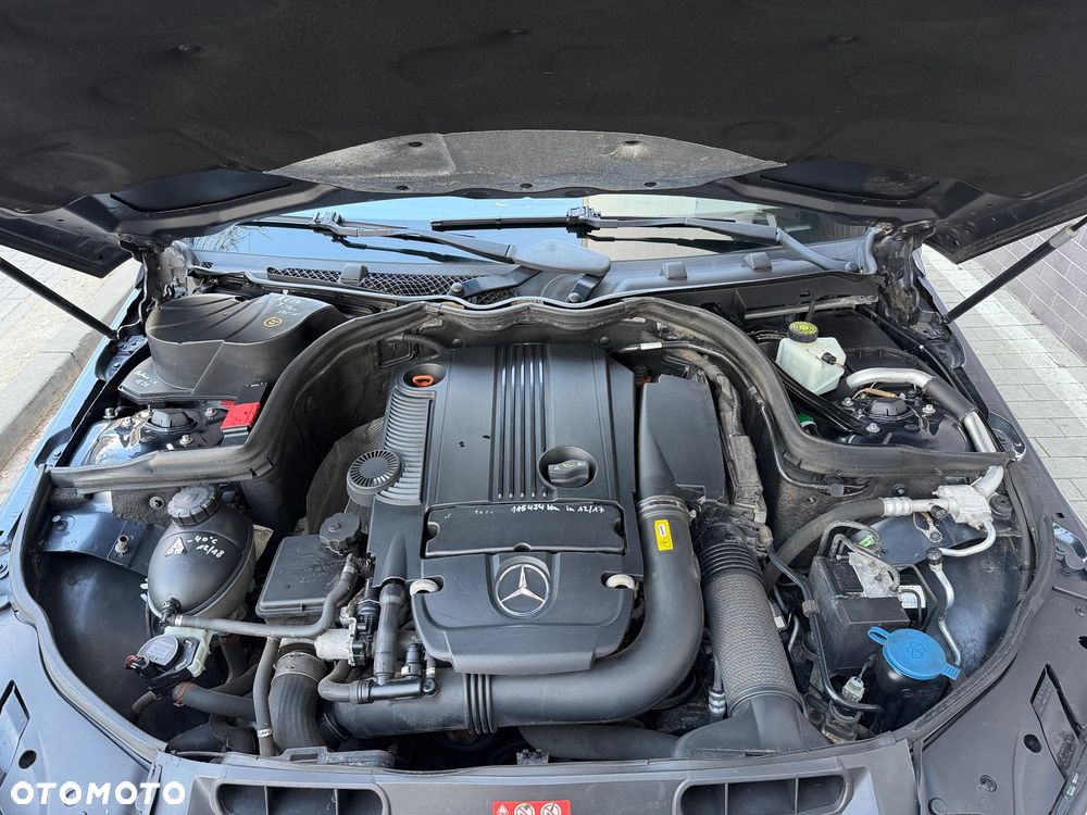 Mercedes-Benz Klasa C 250 CGI Automatik BlueEFFICIENCY Avantgarde - 35