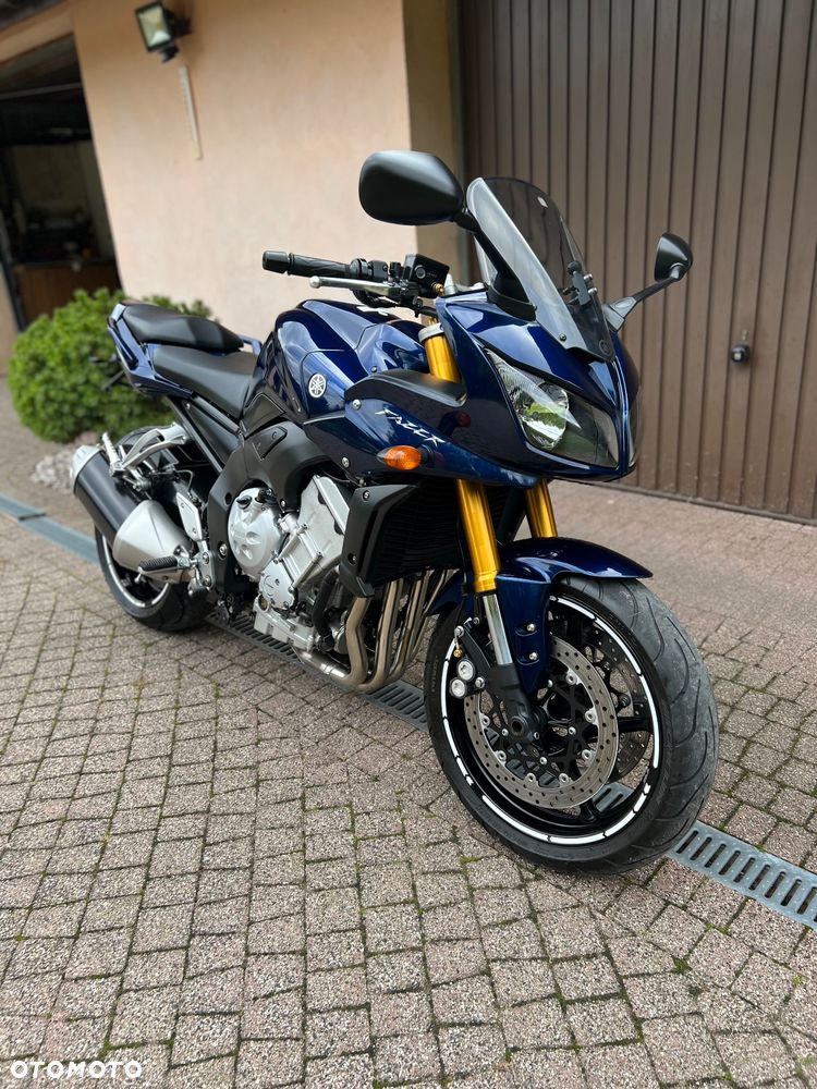 Yamaha FZ - 8