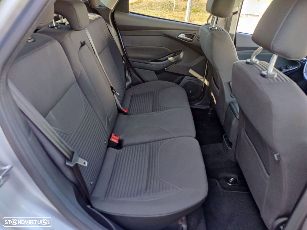 Ford Focus 1.5 TDCi ECOBlue Titanium - 15