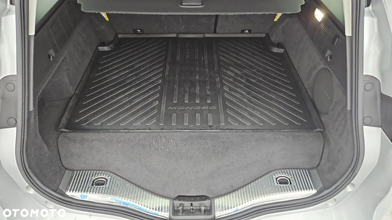 Ford Mondeo 2.0 Hybrid Trend - 25
