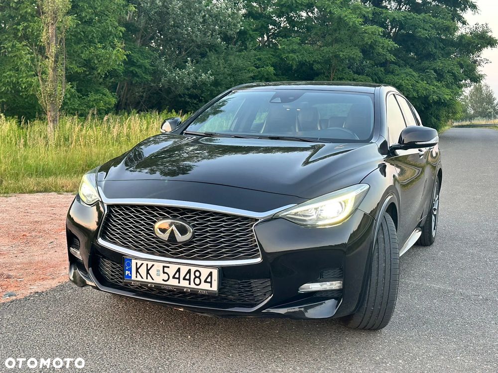 Infiniti Q30 1.6t Business 7DCT - 2