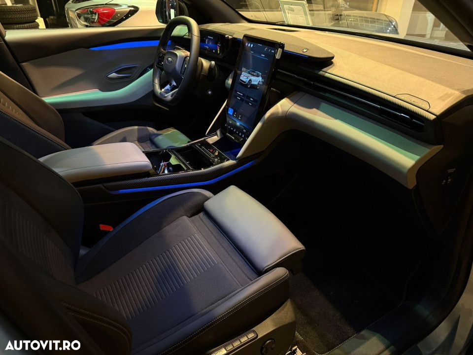 Ford Explorer - 11