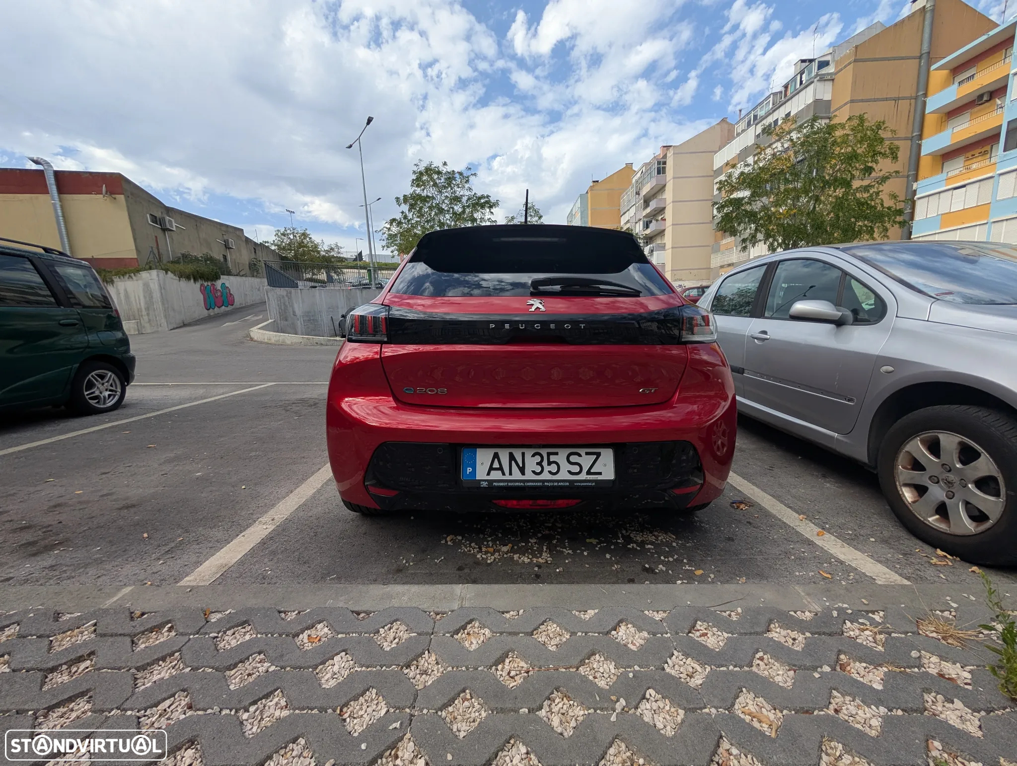 Peugeot 208 - 12